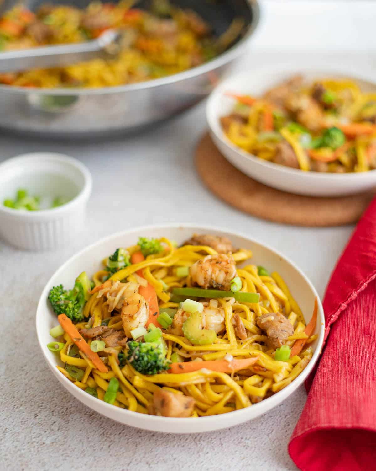 Caribbean chicken and shrimp chow mein with crisp vegetables