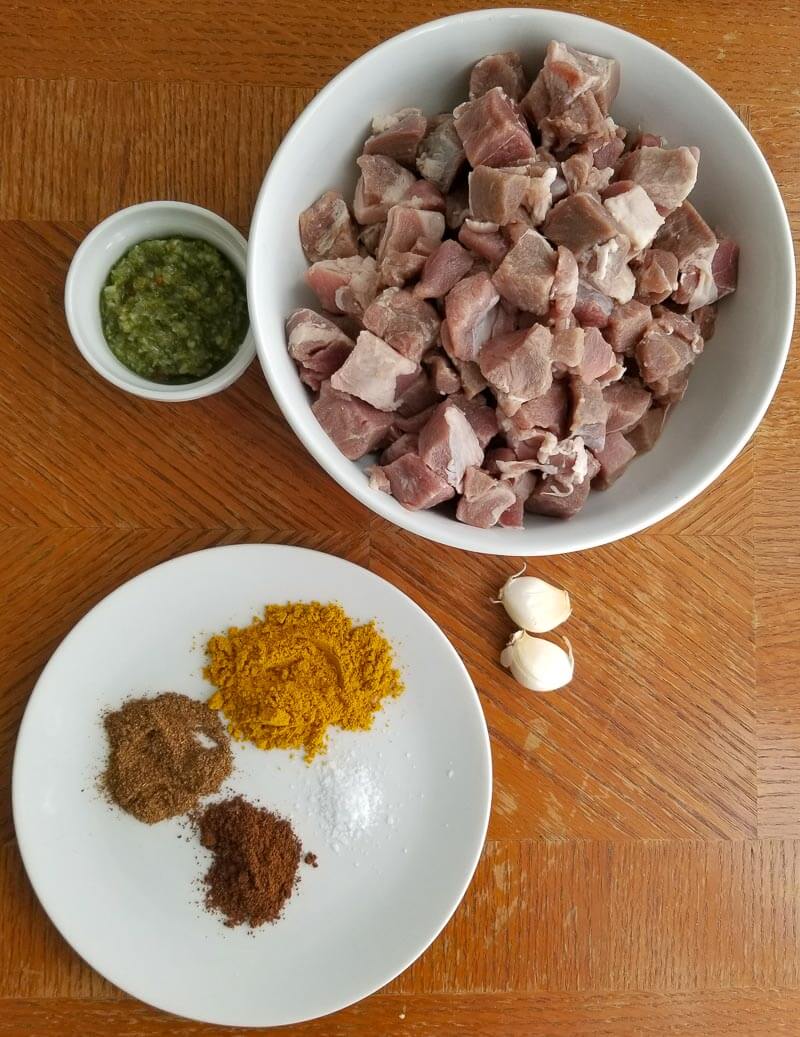 Picture of the ingredients to season the lamb to curry.