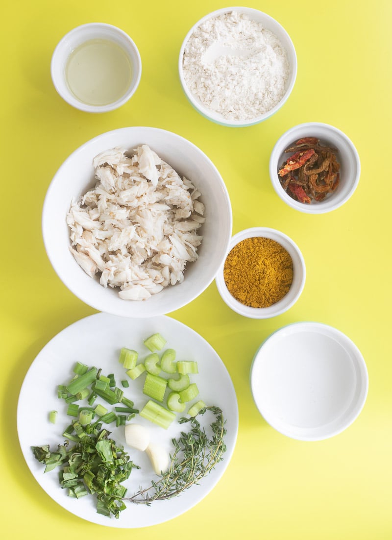 Ingredients needed to make curry crab stuffed dumplings