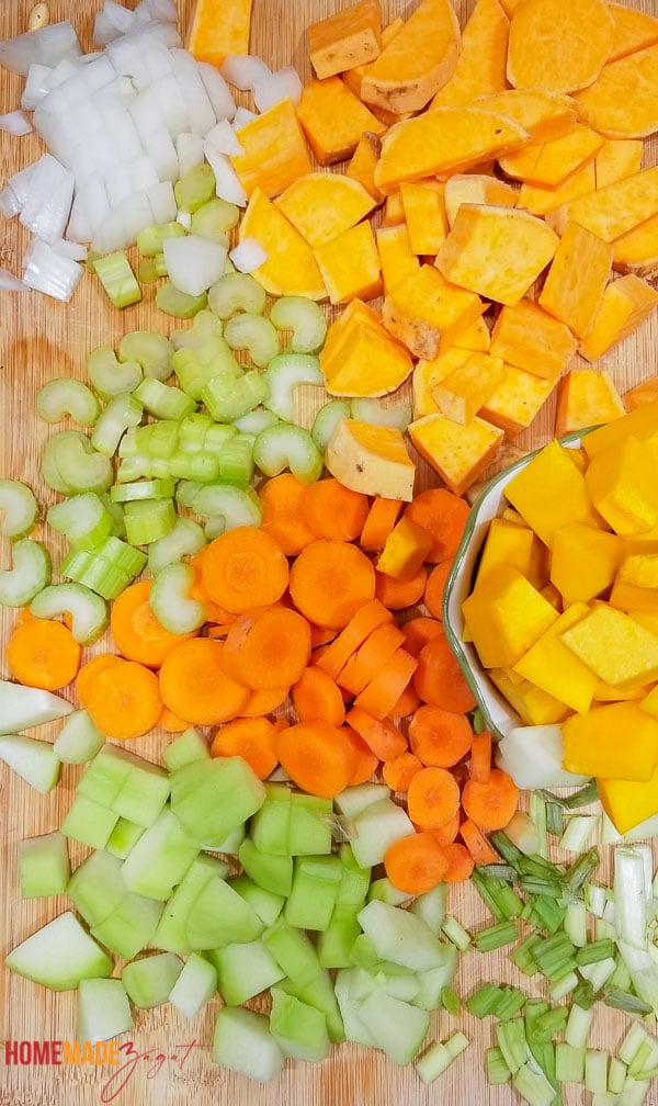 Picture of the chopped vegetables needed to be used in making chicken soup