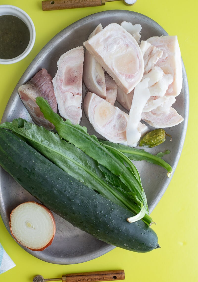 Ingredients needed to make cow heel souse.