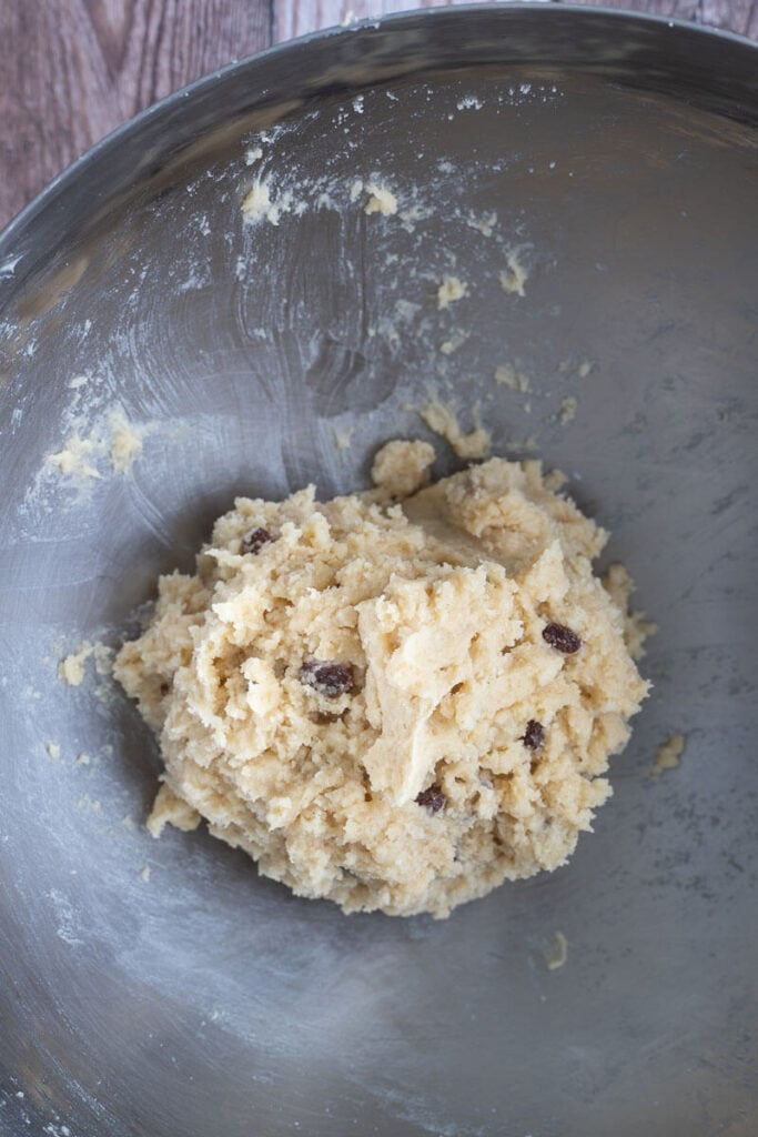 A bowl of the almost combined rock buns mixture.